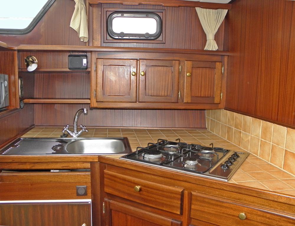 Fore ship, Accommodation